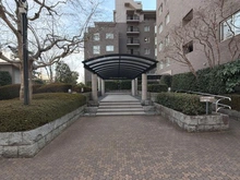 【東京都/町田市成瀬】エステ・スクエア成瀬2番館  アプローチ