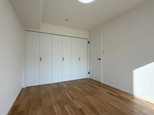 【神奈川県/厚木市岡田】厚木リバーサイド8号棟 洋室