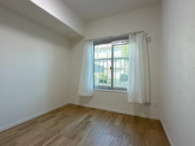 【神奈川県/厚木市岡田】厚木リバーサイド8号棟 洋室