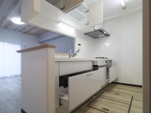 【東京都/町田市南大谷】ユニヴェルシオール学園の丘 キッチン：収納