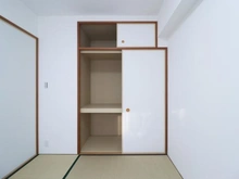 【東京都/町田市南大谷】ユニヴェルシオール学園の丘 収納：和室