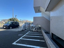 【神奈川県/厚木市妻田北】朝日プラザ本厚木 駐輪場