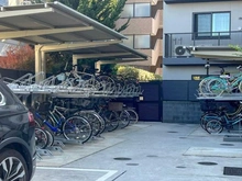 【東京都/町田市中町】ベルジュール町田中町 駐輪場