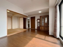 【神奈川県/相模原市緑区橋本】グラントーレ橋本 リビング・ダイニング：※家具・調度品等は販売価格に含まれません。
 