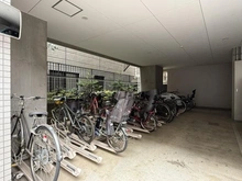 【神奈川県/海老名市中央】ベルドゥムール海老名ルミナス 駐輪場