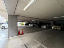 【神奈川県/相模原市緑区西橋本】シャローム橋本 駐車場