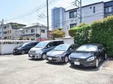 【神奈川県/相模原市南区相模大野】ユニライフ相模⼤野 駐車場