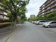 【神奈川県/横浜市青葉区奈良町】モアクレスト玉川学園 弐番館 駐車場