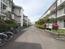 【神奈川県/相模原市南区西大沼】藤和ライブタウン相模大野1号棟 敷地内