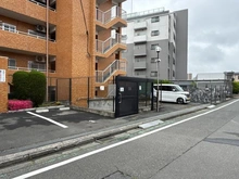【神奈川県/座間市広野台】ライオンズマンション相武台前 駐車場