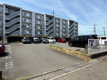【神奈川県/厚木市岡田】厚木岡田団地 4 号棟 駐車場