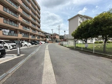 【神奈川県/大和市深見】ロイヤルプラザ大和 前面道路