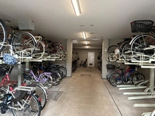 【神奈川県/厚木市寿町】ポレスター本厚木セントラルパークス 駐輪場