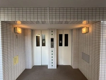 【東京都/町田市南町田】ガーデンセシア 弐番館 共用部：エレベーターホール