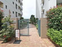 【東京都/町田市南町田】ガーデンセシア 弐番館 アプローチ