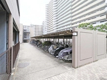 【東京都/町田市南町田】ガーデンセシア 弐番館 駐輪場