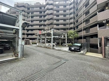 【東京都/八王子市東中野】ドラゴンマンション多摩学園都市伍番館 駐車場