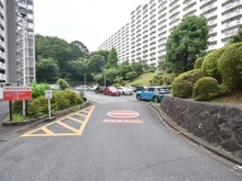【神奈川県/座間市入谷東】東建座間ハイツ 2号棟 駐車場