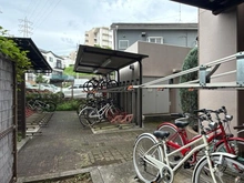 【神奈川県/秦野市鶴巻南】レクセルガーデン鶴巻温泉 駐輪場