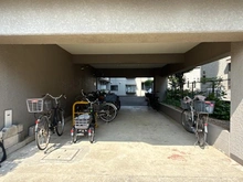 【神奈川県/海老名市中新田】セザール第二厚木 駐輪場