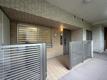【東京都/町田市小山ヶ丘】ルネグランディア ポーチ
