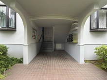 【東京都/町田市小山田桜台】小山田桜台団地2-15団地 39号棟 アプローチ