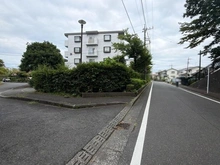 【東京都/町田市小山田桜台】小山田桜台団地2-15団地 39号棟 前面道路
