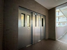 【神奈川県/相模原市中央区富士見】モア・ステージ相模原・富士見 共用部：エレベーター