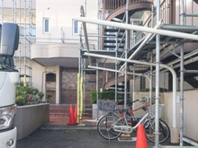 【神奈川県/綾瀬市蓼川】エミネンス相模大塚 アプローチ：※大規模修繕中