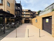 【神奈川県/座間市相模が丘】ライオンズマンション相模が丘 アプローチ