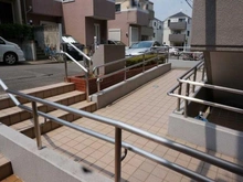 【神奈川県/横浜市緑区竹山】サングレイス鴨居 アプローチ