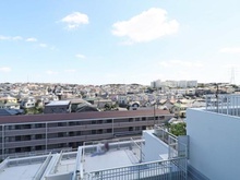 【神奈川県/横浜市旭区笹野台】三ツ境ハイタウンテラスハウス 2号棟 眺望：ルーフテラスから