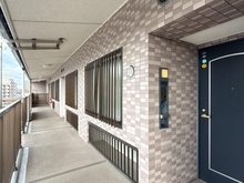【神奈川県/相模原市南区上鶴間本町】クイーンシティ町田 玄関