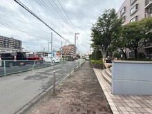 【神奈川県/相模原市南区上鶴間本町】クイーンシティ町田 前面道路