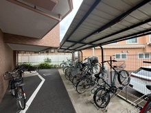 【神奈川県/横浜市瀬谷区阿久和西】ナイスアーバンステイツ三ツ境 駐輪場