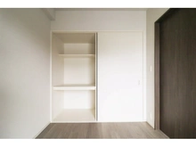 【東京都/町田市小山ヶ丘】リーフィアレジデンス橋本 C棟 収納