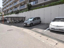 【神奈川県/相模原市南区上鶴間本町】プラタスガーデンつきみ野 駐車場