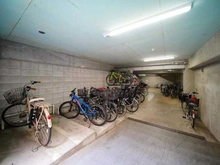 【神奈川県/横浜市鶴見区馬場】シティウインズ鶴見ファーストヒルズ 駐輪場