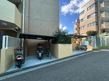 【神奈川県/横浜市神奈川区羽沢南】ライオンズマンション羽沢町第二 バイク置場