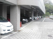 【神奈川県/横浜市南区蒔田町】ワコーレロイヤルヒルズ横浜蒔田 駐車場