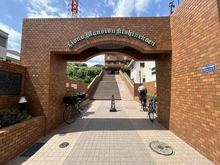【神奈川県/横浜市神奈川区六角橋】ライオンズマンション岸根公園 エントランス