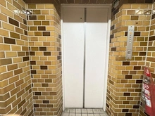 【神奈川県/横浜市保土ケ谷区岩井町】ローレル南横浜 共用部：エレベーター