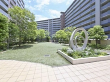 【神奈川県/横浜市神奈川区新浦島町】ライオンズマンションセントワーフ横濱 敷地内
