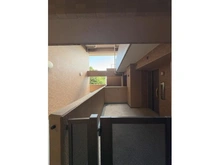 【神奈川県/横浜市南区永田東】ファミールガーデン横浜南テラス＆タワーズ ポーチ