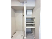 【神奈川県/横浜市南区三春台】キャッスルマンション横浜三春台 収納：洗面所内収納スペース