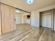 【神奈川県/横浜市神奈川区高島台】高島台センチュリーマンション 洋室：6.1帖