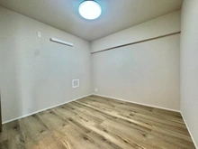 【神奈川県/横浜市神奈川区高島台】高島台センチュリーマンション 洋室：4.6帖