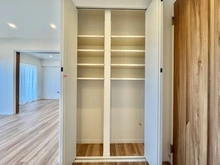 【神奈川県/横浜市保土ケ谷区西久保町】デイパーク横濱天王町 収納：リビング