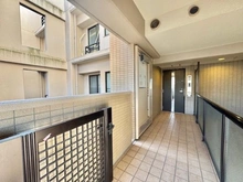 【神奈川県/横浜市保土ケ谷区西久保町】デイパーク横濱天王町 ポーチ