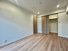 【神奈川県/横浜市西区宮ケ谷】三ツ沢ハイタウン 3号棟 洋室：リビングダイニング横